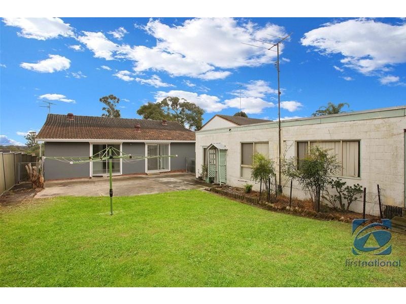 18 Highfield Road, Quakers Hill NSW 2763