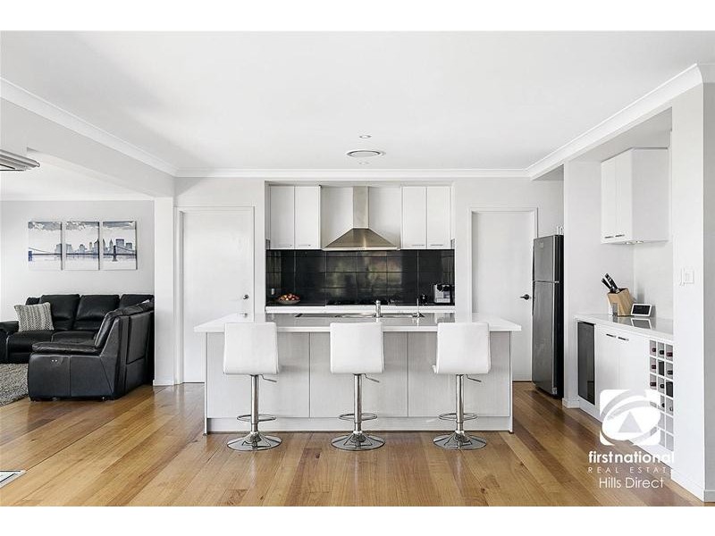 17 Edgewood Drive, Stanhope Gardens NSW 2768