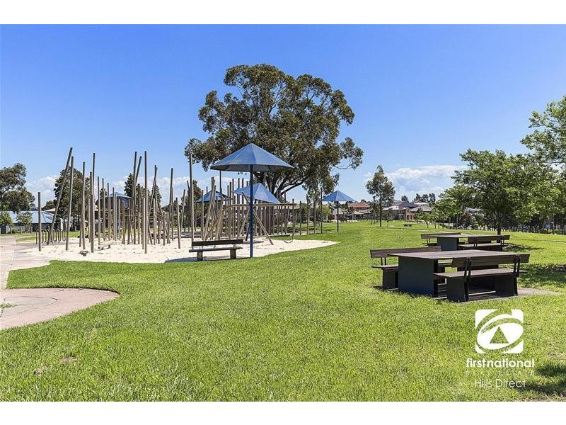 17 Edgewood Drive, Stanhope Gardens NSW 2768