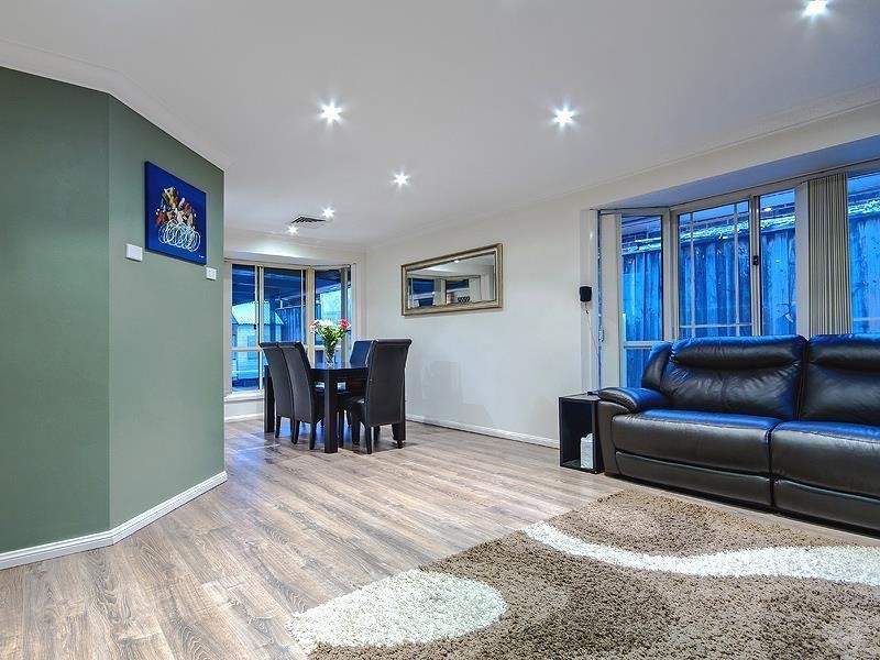 34 Phoenix Avenue, Stanhope Gardens NSW 2768