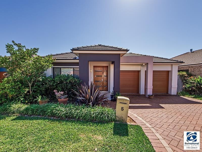 5 Hamish Circuit, Stanhope Gardens NSW 2768