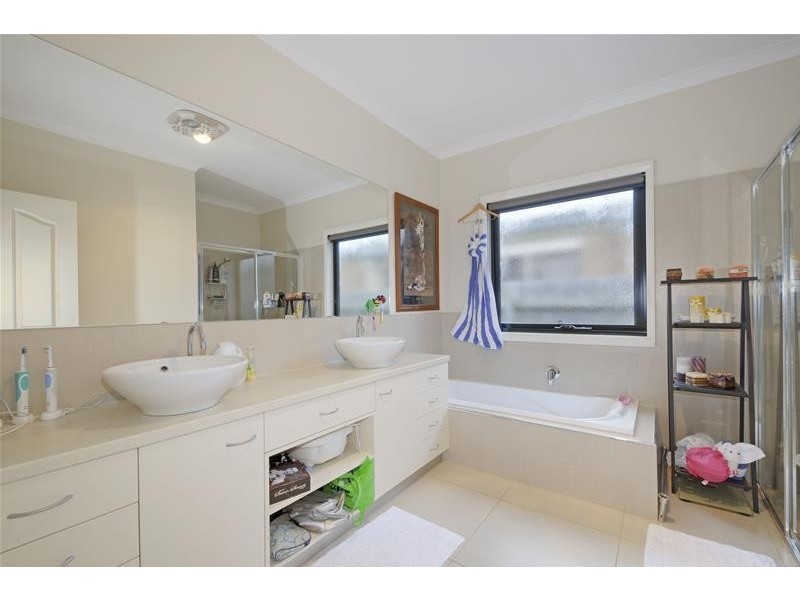 7 Rintoull Court, Rosedale VIC 3847