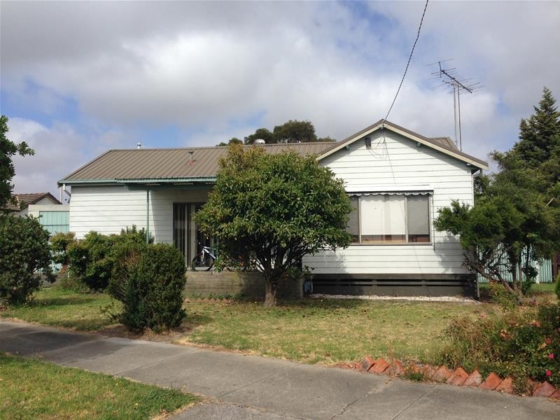 1 Cross’s Road, Traralgon VIC 3844
