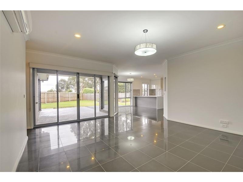 8 Carlow Court, Traralgon VIC 3844