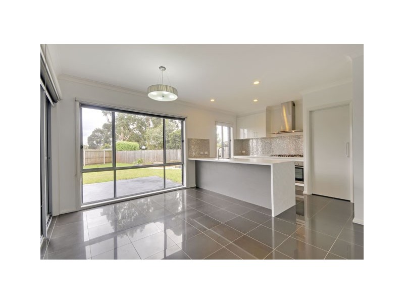 8 Carlow Court, Traralgon VIC 3844