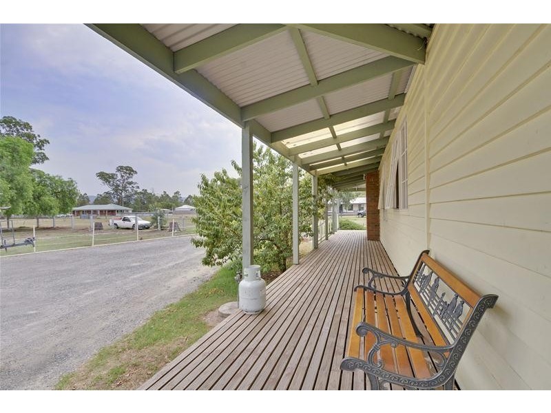 12-14 Timmins Street, Toongabbie VIC 3856