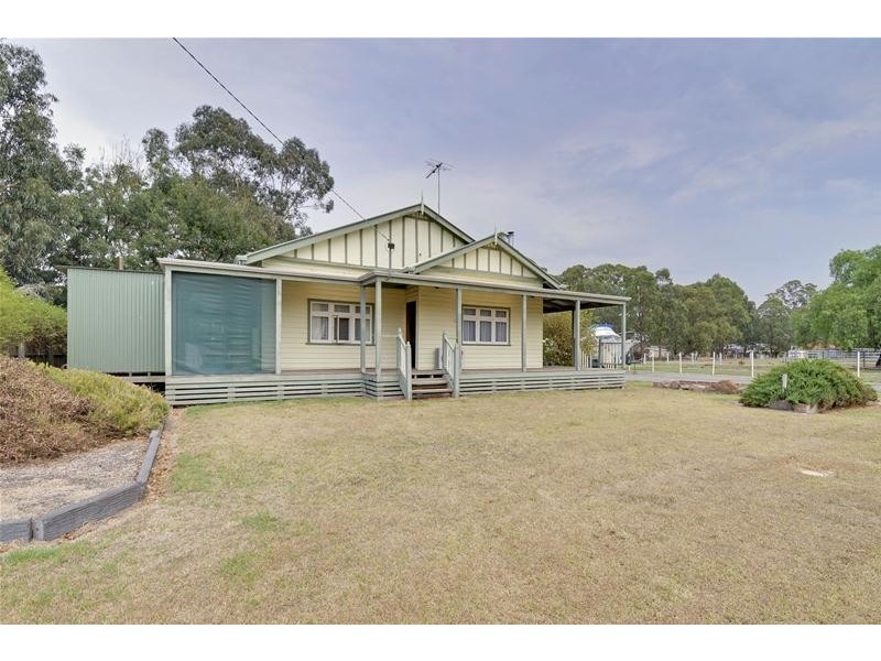 12-14 Timmins Street, Toongabbie VIC 3856