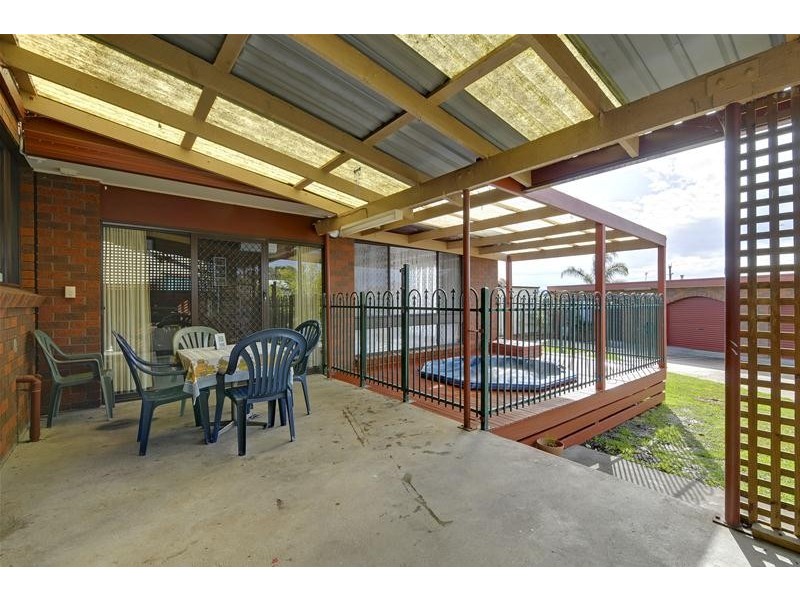 46 Parkwood Way, Traralgon VIC 3844