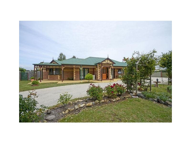 1 Duck Court, Rosedale VIC 3847