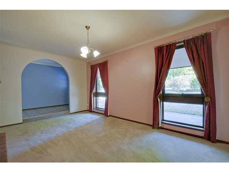 6 Wright Court, Rosedale VIC 3847