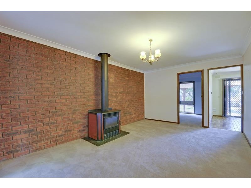 6 Wright Court, Rosedale VIC 3847