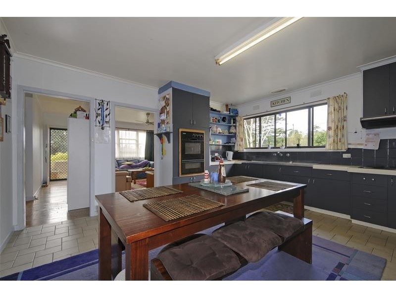 19 Stradbroke Road, Gormandale VIC 3873
