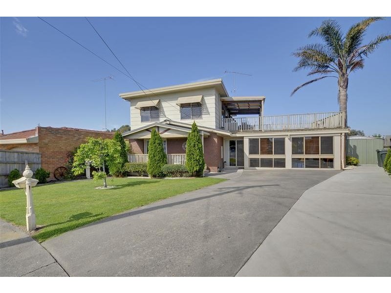 21 Wicks Crescent, Morwell VIC 3840