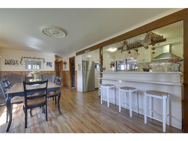 21 Wicks Crescent, Morwell VIC 3840