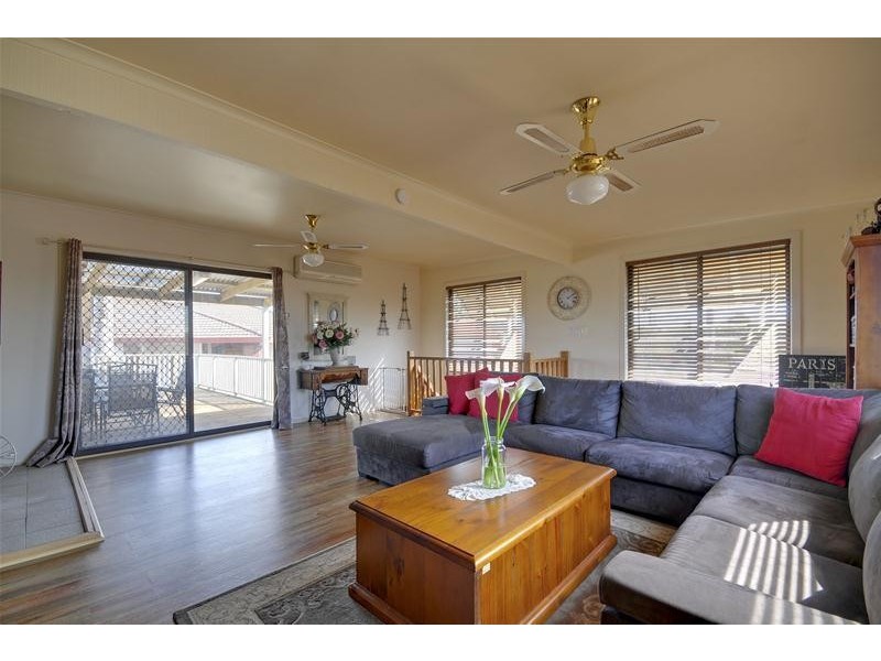 21 Wicks Crescent, Morwell VIC 3840