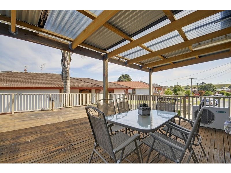 21 Wicks Crescent, Morwell VIC 3840