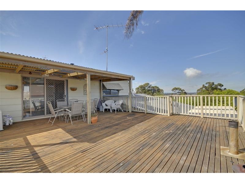 21 Wicks Crescent, Morwell VIC 3840