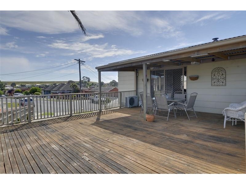 21 Wicks Crescent, Morwell VIC 3840