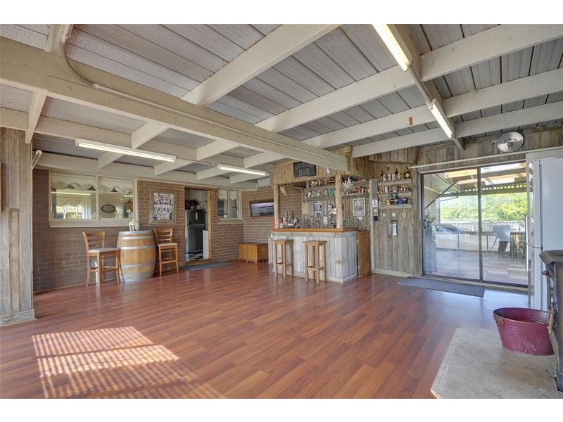 21 Wicks Crescent, Morwell VIC 3840