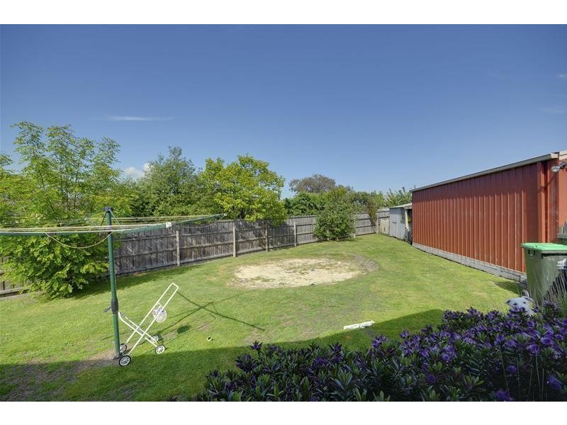 21 Wicks Crescent, Morwell VIC 3840