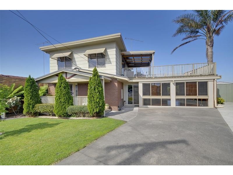 21 Wicks Crescent, Morwell VIC 3840