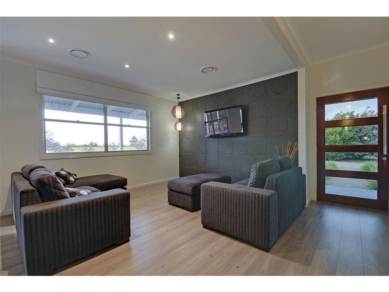 32 Lower Cairnbrook Road, Glengarry VIC 3854