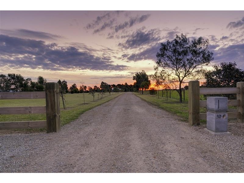 32 Lower Cairnbrook Road, Glengarry VIC 3854