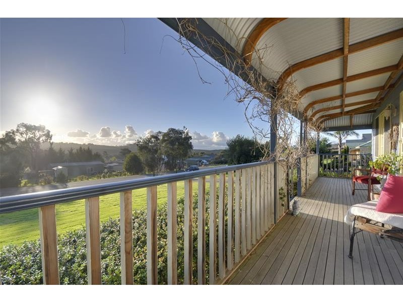 18 Cashmere Drive, Traralgon VIC 3844