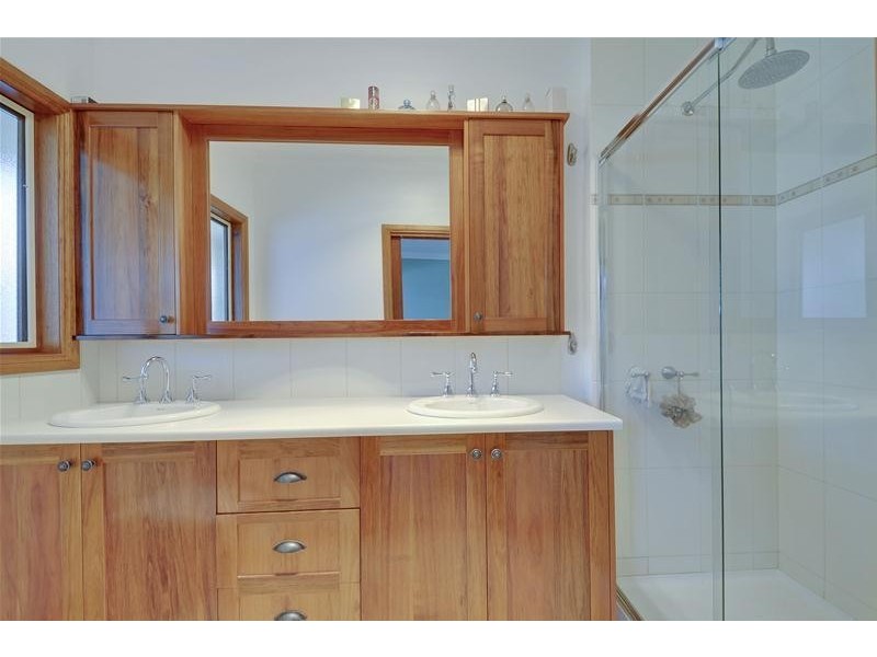 11 Roseneath Street, Traralgon VIC 3844