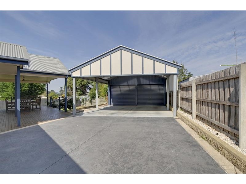 11 Roseneath Street, Traralgon VIC 3844