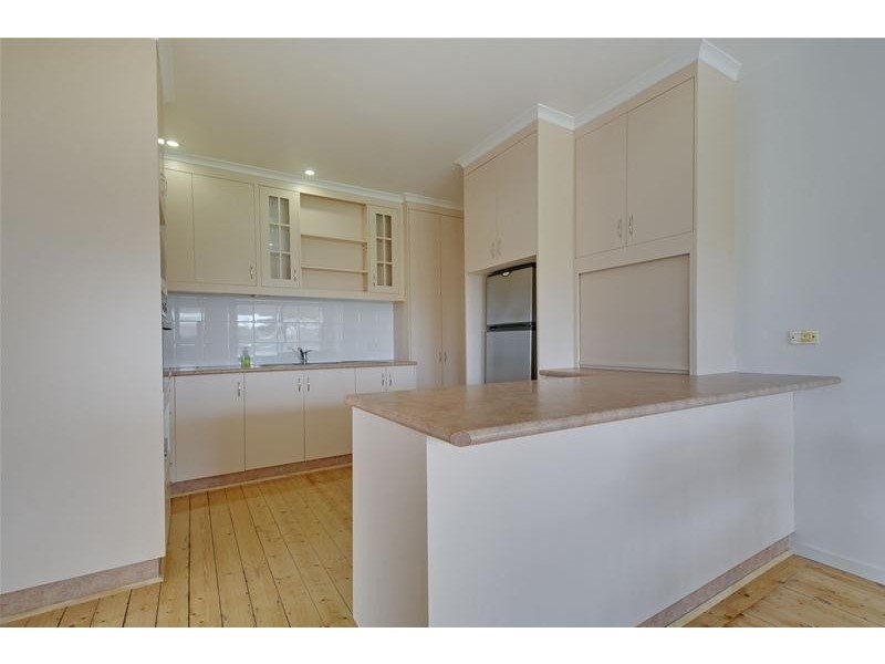 2 Row Street, Traralgon VIC 3844