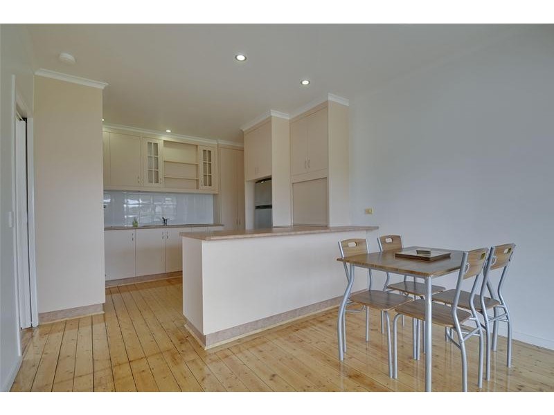 2 Row Street, Traralgon VIC 3844