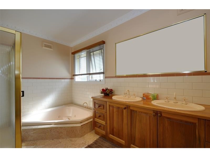 5 Jack Farmer Way, Traralgon VIC 3844