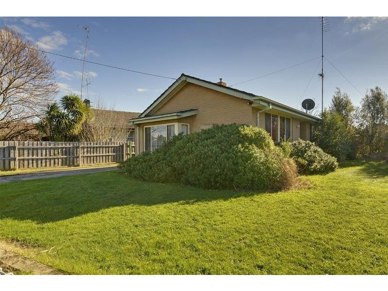 15 Saunders Crescent, Traralgon VIC 3844