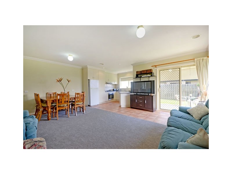 1B Dampier Close, Traralgon VIC 3844