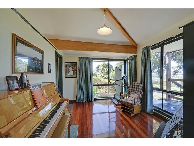 51 Nardinos Road, Yallourn North VIC 3825