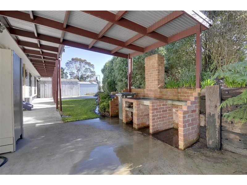 51 Nardinos Road, Yallourn North VIC 3825