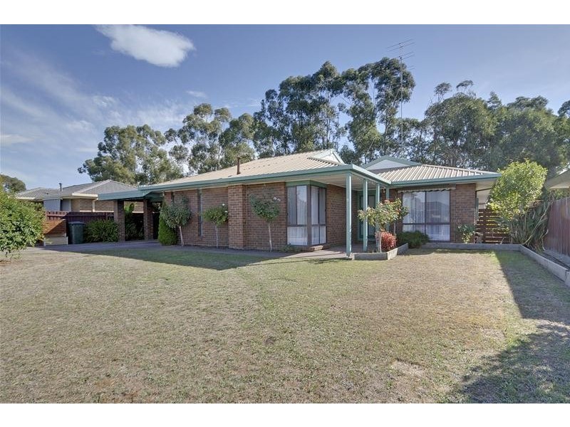 5 Swallow Grove, Traralgon VIC 3844
