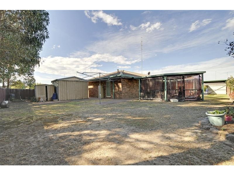 5 Swallow Grove, Traralgon VIC 3844