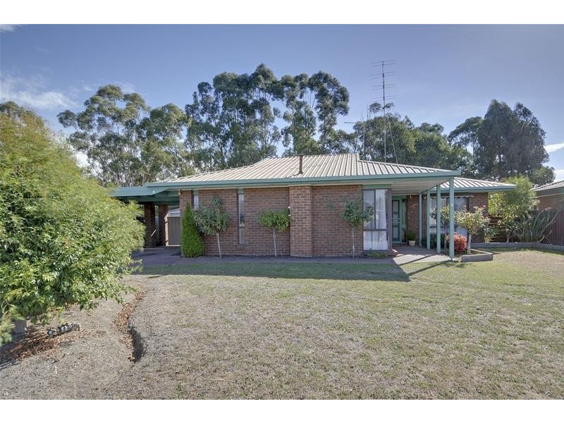 5 Swallow Grove, Traralgon VIC 3844