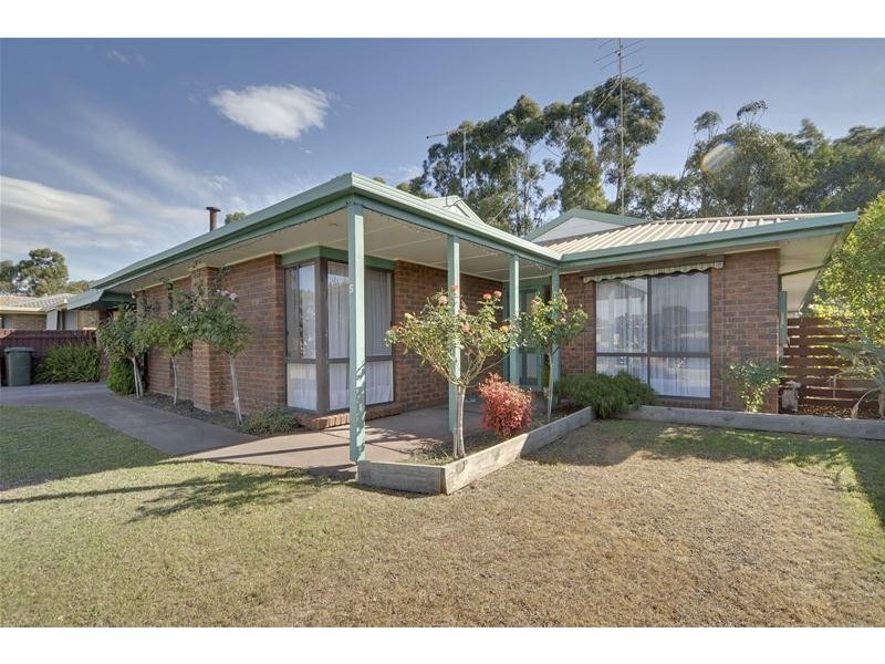 5 Swallow Grove, Traralgon VIC 3844