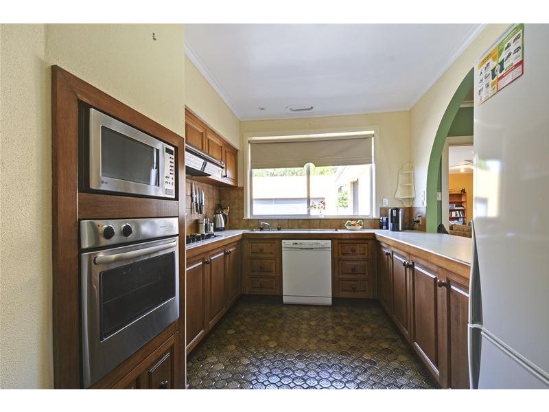 1 Laurence Grove, Traralgon VIC 3844