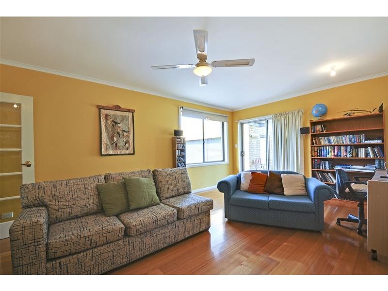 1 Laurence Grove, Traralgon VIC 3844