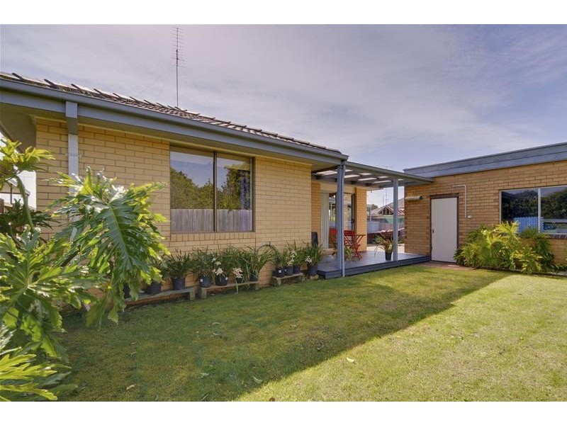 1 Laurence Grove, Traralgon VIC 3844