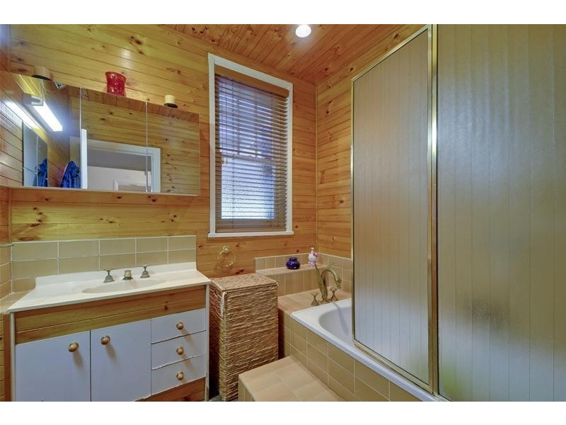 31 Victoria Street, Toongabbie VIC 3856