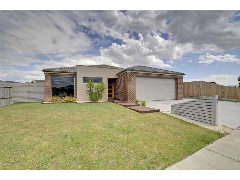 5 Mountain Grey Rise, Morwell VIC 3840