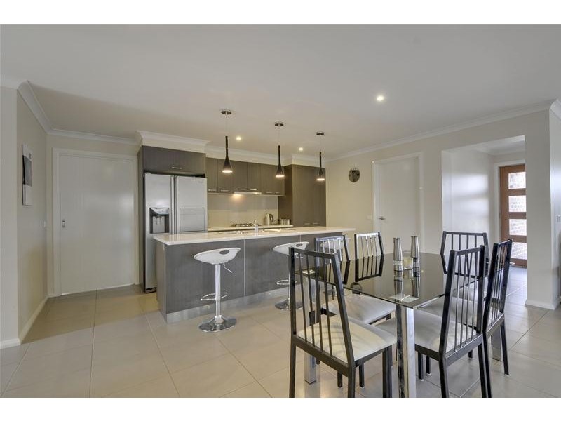 5 Mountain Grey Rise, Morwell VIC 3840