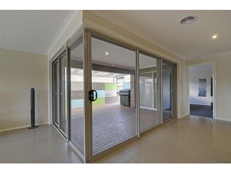 5 Mountain Grey Rise, Morwell VIC 3840