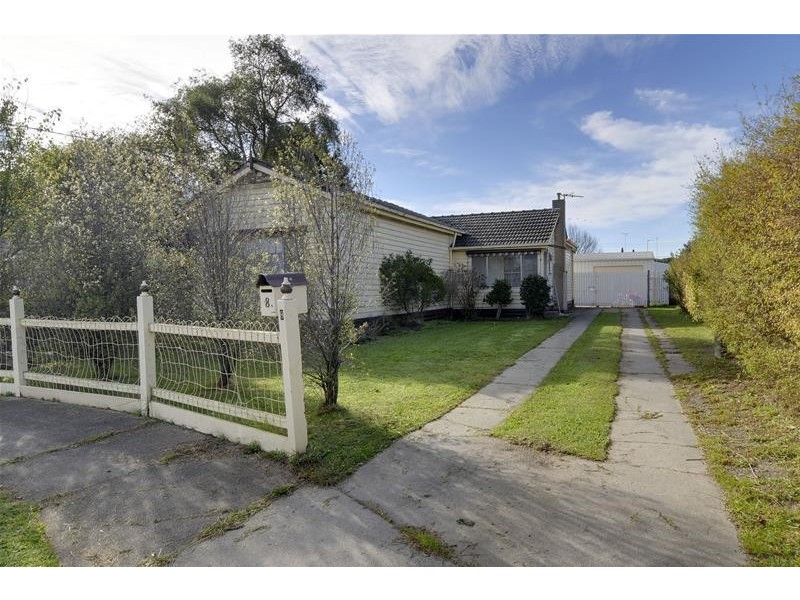 8 Davis Court, Traralgon VIC 3844