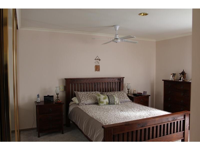 35 Parkwood Way, Traralgon VIC 3844